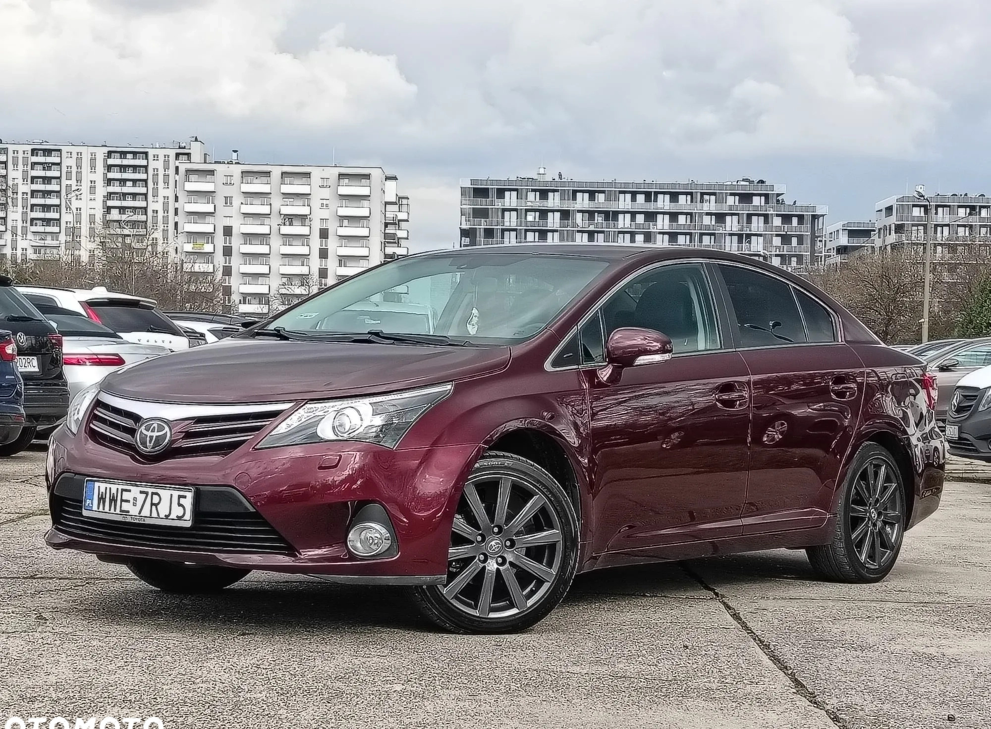 Toyota Avensis cena 39900 przebieg: 118800, rok produkcji 2012 z Warszawa małe 379